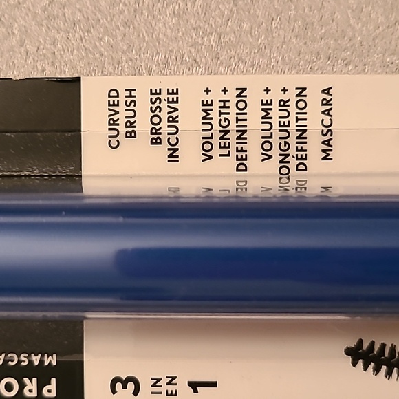 COVERGIRL MAKEUP BUNDLE OF 7 ITEMS - Picture 12 of 13